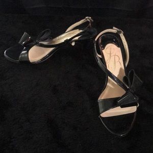 J Renee’ black bow sandals worn once! 9 M. Fedelia